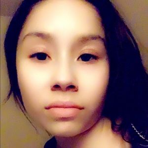 Meet your Posher, Chanel